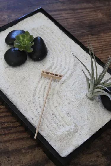 How to Make a Mini Tabletop Zen Garden | eHow Diy Zen Garden Mini, Mini Zen Garden Diy, Mini Zen Garden Ideas, Office Zen Garden, Zen Garden Mini, Tabletop Zen Garden, Desk Zen Garden, Indoor Zen Garden, Zen Sand