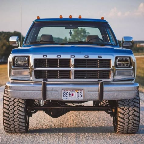 First Gen Cummins, 1st Gen Dodge, 1st Gen Cummins, Dodge Diesel Trucks, Old Dodge Trucks, Cummins Trucks, Dodge Diesel, Chevy Diesel Trucks, Trucks Lifted Diesel