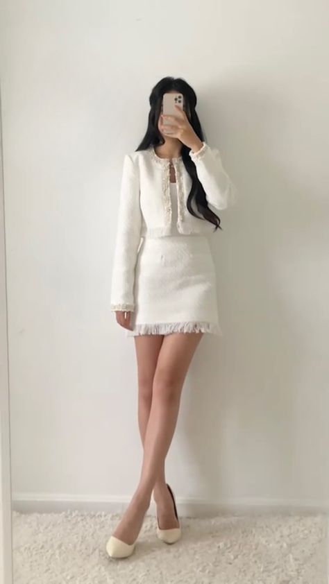 tiktok: fitsandbits Korean Female Casual Outfits, Preppy All White Outfit, Formal Asian Outfit, Women Elegant Outfits Classy, Classy Teen Outfits, Rich Korean Outfit, Modern Preppy Style Classy, Korean Graduation Dress, Elegant Rich Outfit