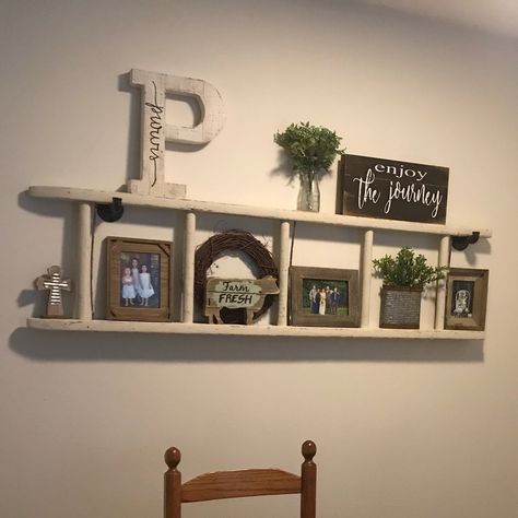 Ladder On Wall Decor, Ladder Wall Decor, Old Ladder Decor, Old Ladder Ideas, Ladder Shelf Decor, Wall Ladder, Ladder Ideas, Ladder Shelves, Old Ladder