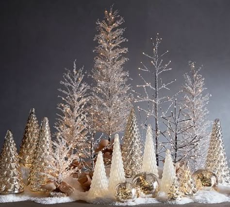 Outdoor Candyland, Crystal Trees, Silver Christmas Decorations, Gold Christmas Decorations, Christmas Float, White Christmas Decor, Candyland Decorations, Christmas Mantle, Christmas Outdoor