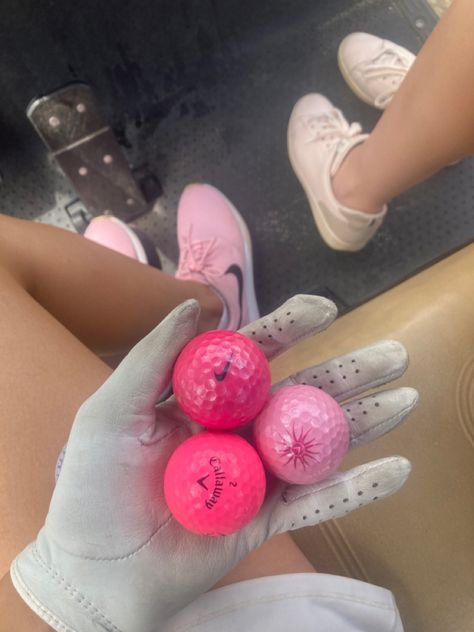 Barbie, golf, pink Cute Golf Aesthetic, Summer Golf Aesthetic, Golf Pink Aesthetic, Pink Golf Clubs, Cute Golf Clubs, Golf Astethic, Aesthetic Golf Pictures, Golf Asthetic Photos, Golf Barbie