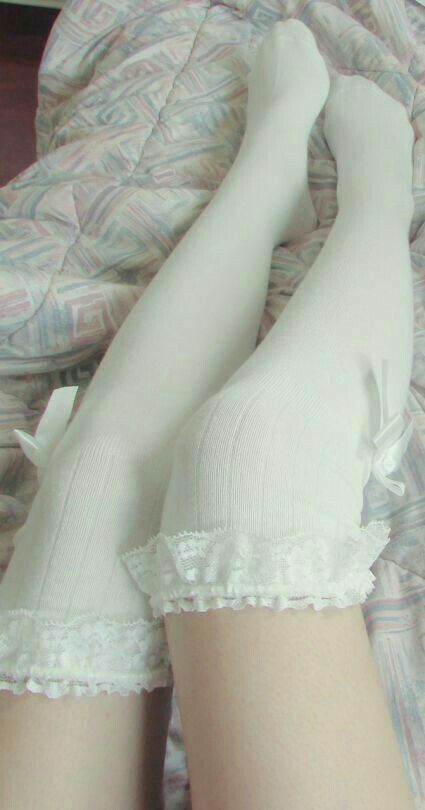 Thigh Socks, White Stockings, Thigh High Socks, Cute Socks, Mode Inspo, Kawaii Clothes, Looks Vintage, Aesthetic Outfits, Thigh Highs