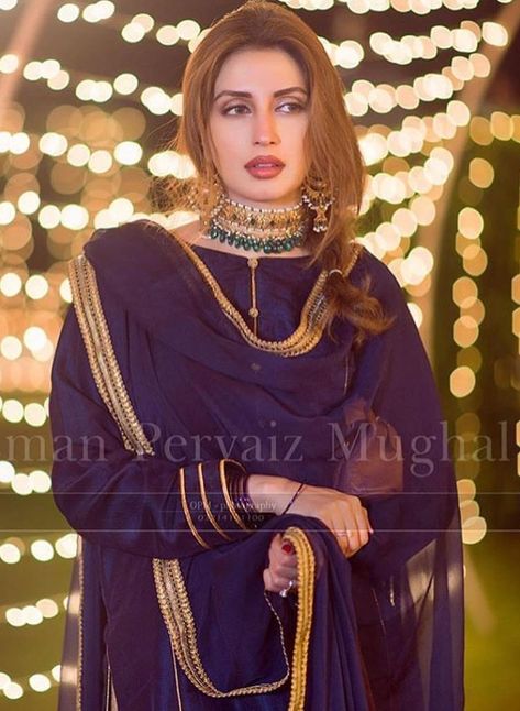 Iman Ali, Asian Wedding Dress Pakistani, Shoes Guide, Pakistani Formal Dresses, Desi Wedding Dresses, Asian Wedding Dress, Colour Collection, Pakistani Actors, Pakistani Fashion Party Wear