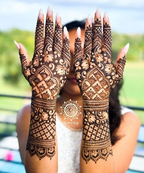 Back Hand Mehndi Design Latest, Mehendi Designs For Roka, Telugu Mehendi Designs, Back Side Engagement Mehndi Design, Mehendi Designs For Hands For Wedding, Nail Polish With Mehendi, Bridal Mehandi Designs Back Hand, Bridal Mehendi Designs For Engagement, Engagement Mehndi Designs For Hands