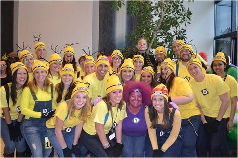 Halloween Costumes Big Group Friends, Big Group Halloween Costumes For Work, Huge Group Halloween Costumes, Big Friend Group Halloween Costumes, Group Custom Ideas, Staff Halloween Costumes School, Big Family Halloween Costumes, Halloween Costumes Big Group, Minion Group Costume