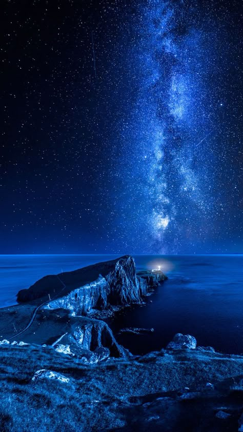 Photo Bleu, Amoled Wallpapers, Night Sky Photography, Night Sky Wallpaper, Sky Pictures, Night Scenery, Night Landscape, Pretty Landscapes, Beautiful Dark Art