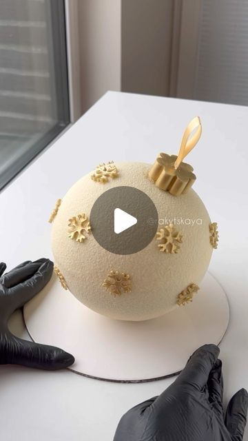 66K likes, 149 comments - rakytskaya el November 24, 2023: "Chocolate Christmas Cake | Tutorial". Christmas Chocolate Decorations, Kids Christmas Cake Ideas, Christmas Cake Tutorial, Fondant Christmas Cake Ideas, Sphere Cake Ideas, Christmas Cake Decor Ideas, Christmas Cake Videos, Christmas Cake Decoration Ideas, Christmas Desserts Videos