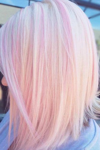 Incredibly Trendy Medium Hair Styles You Need to Know ★ See more: http://lovehairstyles.com/trendy-medium-hair-styles/ Blonde Hair With Pink Highlights, Beige Blond, Tan Skin Blonde Hair, Light Pink Hair, Pink Blonde Hair, Pastel Pink Hair, Blonde With Pink, Smink Inspiration, Pink Highlights