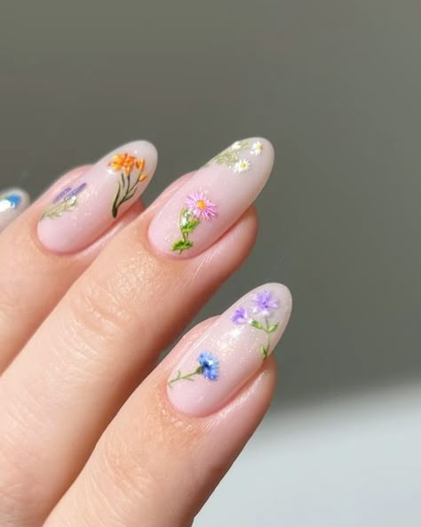 Multicolor Flower Nails, Nails With Wildflowers, Flower Stickers Nails, Natural Floral Nails, Floral Nail Stickers, Pastel Yellow And Purple Nails, Summer Solstice Nails, Colorful Wedding Nails, Pastel Nails Blue