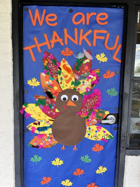 Thanksgiving Door Contest Ideas, Thanks Giving Door Decorations For School, Turkey Door Ideas For Classroom, Thanksgiving School Door Ideas, Thanks Giving Classroom Door, Thanksgiving Decorations Door Classroom, November Class Door Ideas, November School Door Decorations, Thankful Classroom Door Ideas