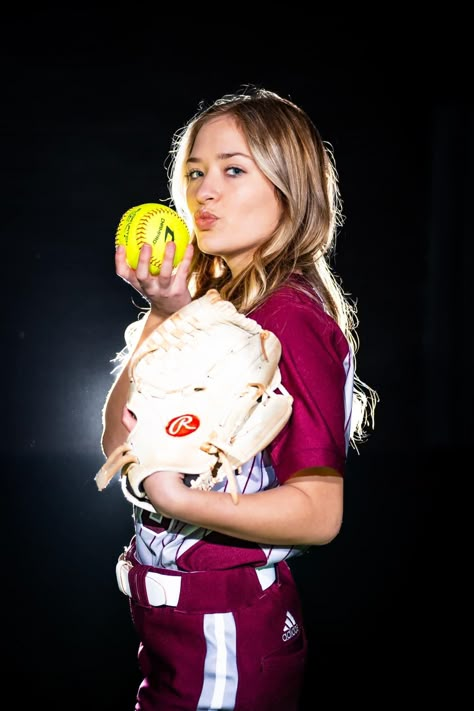 Softball Portrait Poses, Softball Banner Pictures, Media Day Softball Poses, Senior Softball Banner, Softball Action Shots, Softball Portraits, Softball Photoshoot Ideas, Softball Media Day Poses, Softball Team Photos