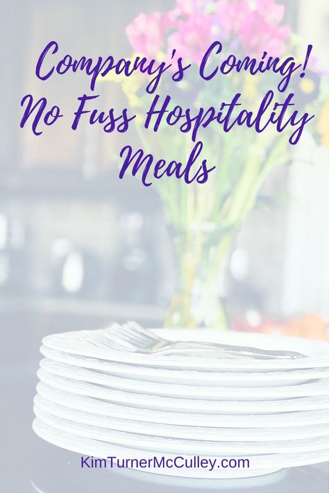 Company's coming! 10 Simple, No Fuss Hospitality Meals. Tips for easy dinner ideas for guests, including quick budget meals. Entertaining made easy! Easy Dinner Guest Recipes, House Guest Meal Ideas, Meals For Overnight Guests, Guests For Dinner Meals, Easy Dinner Ideas For Guests, Simple Dinner For Guests, Easy Meals For Guests Simple, Easy Dinners For Guests, Food For House Guests