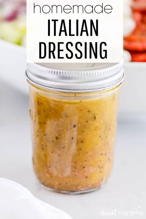 Authentic Italian Salad, Italian Dressing Recipe, Healthy Dressing Recipes, Italian Dressing Recipes, Easy Salad Dressing Recipes, Marinade For Chicken, Vinegar Salad Dressing, Homemade Italian Dressing, Salad Dressing Recipes Healthy