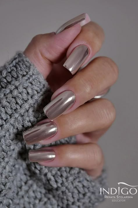 Cute Chrome Nails, Metallic Nail Colors, Chrome Nail Colors, Burgundy Acrylic Nails, Gold Gel Nails, Trendy Manicure, Chrome Nail Polish, Pink Chrome Nails, Long Square Nails