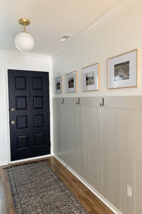 Entryway accent wall Accent Wall With Hooks, Vertical Shiplap Accent Wall, Entryway Accent Wall, Entry Hallway Ideas, Wall With Hooks, Shiplap Entryway, Cozy Entryway, Home Entry Way, Old Home Renovation