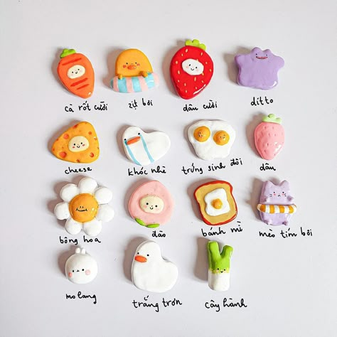 Glina Ideas, Homemade Magnets, Polymer Clay Magnet, Clay Pins, Diy Magnets, Homemade Home, Paper Flower Art, Vietnam Art, Clay Keychain