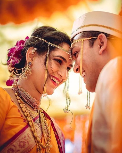 Couple Poses Photography Wedding, Marriage Photoshoot, Bride Groom Photoshoot, Maharashtrian Wedding, Photography Poses Wedding, Bride Groom Poses, Marathi Wedding, Indian Wedding Poses, Engaged Couples Photography