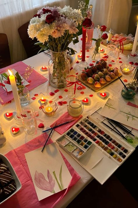 Girly Date Ideas, Girly Birthday Party Activities, Hosting Set Up, Painting Dinner Party, Paint Night Set Up, Painting Night With Friends, Paint And Sip Set Up, Girls Night Table Setting, Valentines Day Vibes