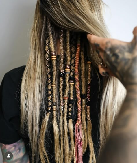 Half Hair Dreadlocks, Blonde Partial Dreads, Peek A Boo Dreads, Partial Locs Half Dreads, Half Head Dreads Hairstyles, Decorated Dreadlocks, Partial Dreads Curly Hair, Half Head Dreadlocks, Partial Dreads Hairstyles