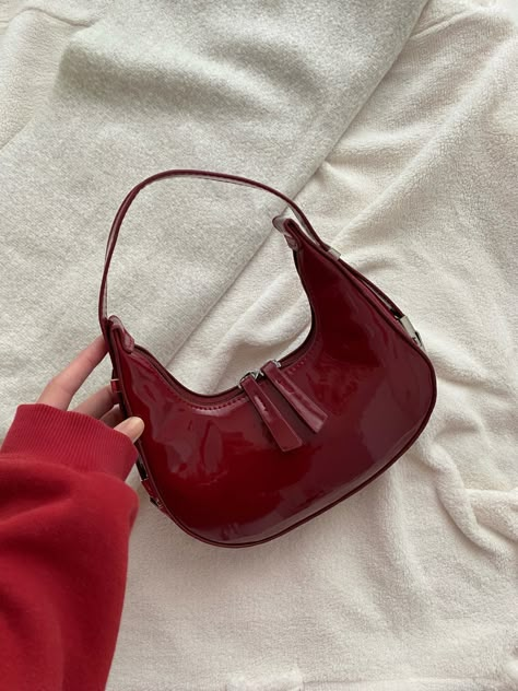 Sacs Tote Bags, Clutch Purse Black, Aesthetic Bags, Tote Bag Aesthetic, Ad Fashion, Classy Shoes, Girly Bags, Red Bag, Hobo Handbag