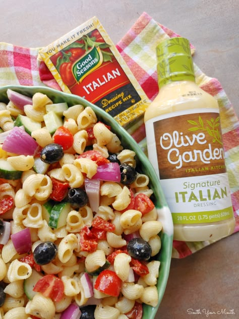 Pioneer Woman Italian Pasta Salad, Pasta Salad Recipes With Italian Dressing Spaghetti, Pasta Salad Using Olive Garden Italian Dressing, Best Ever Pasta Salad Recipes, Dry Pasta Salad, Walmart Pasta Salad, Easy Classic Pasta Salad, Midwest Pasta Salad, Best Italian Dressing For Pasta Salad