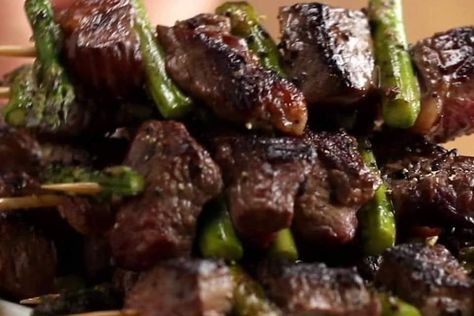 Type 2 Diet, Steak Asparagus, Kebab Recipes Beef, Teriyaki Chicken Skewers, Vegetable Kebabs, Food To Share, Easy Dinner Options, Beef Kebabs, Teriyaki Beef