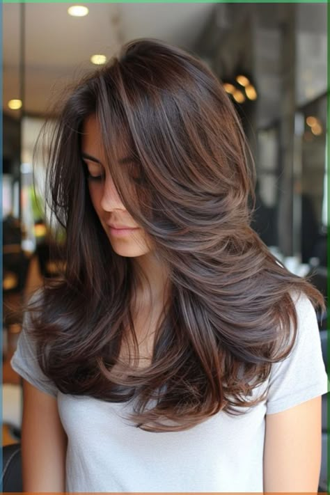 Low Maintainence Hair Color Brunette, Brunette Hair Low Maintenance, Haircut For Flat Hair, Haircolor 2024 Women, Copper Cowgirl, Volume Haircut, Global Hair Color, Rambut Brunette, Postpartum Hair