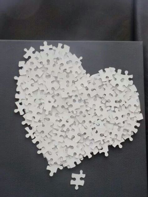 Jigsaw Crafts, Jigsaw Puzzle Crafts, Puzzle Piece Art, Jigsaw Projects, Cutout Art, Paper Cutout Art, Puzzle Crafts, Puzzle Piece, St Valentin