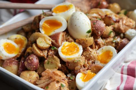 Caramelized Onion and Hummus Potato Salad with 7 Minute Soft Boiled Egg Low Carb Onion Rings, Warm Salads, Potato Salad Dressing, Steamed Potatoes, Avocado Hummus, Make Hummus, Soft Boiled Eggs, Caramelized Onion, Potatoe Salad Recipe