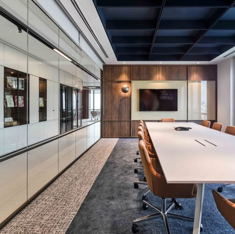 Conference Room Design, Meeting Room Design, Cool Office Space, Outfit Office, Office Design Inspiration, Interior Design Minimalist, Modern Office Interiors, Corporate Office Decor, Corporate Office Design