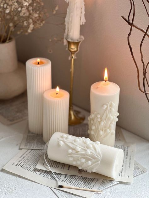 Transform your bathroom into a cozy, festive retreat with our '10 Festive Bathroom Candle Arrangements For A Stylish Home.' Discover elegant and enchanting candle placements that create a soothing ambiance perfect for the holiday season. Click the link to explore more products and elevate your home dcor. Pillar Aesthetic, Interesting Candles, Sculptural Candles, Candle Unique, Lily Of Valley, Candle Crafts, Shaped Candles, Aesthetic Candle, Decorative Candles