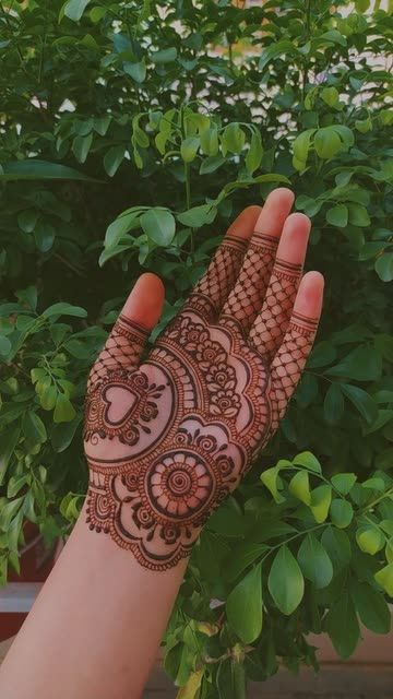 Beautiful Simple Mehndi Design, Short Mehndi Design, Inai Pengantin, Front Mehndi Design, Palm Mehndi Design, Simple Mehendi Designs, Tato Henna, Mehndi Designs For Kids, Very Simple Mehndi Designs