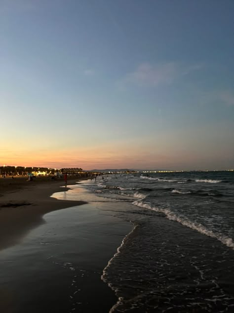 sunset, tramonto, sole, sun, capri sun, beach, sea, mare, spiaggia, foto, dump, vibes, valencia, spain, spagna Valencia Aesthetic, Spain Vibes, Valencia Beach, Spain Trip, Pretty Views, Girls Holiday, Move Abroad, Valencia Spain, Salou