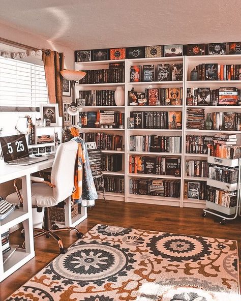 Reading Office Room Ideas, Reading Room With Desk, Home Library Shelf Decor, Bookcases In Bedroom Ideas, Home Library With Desk, Office And Reading Room Ideas, Home Reading Room Ideas, Guest Room Library Combo, In Home Library Ideas