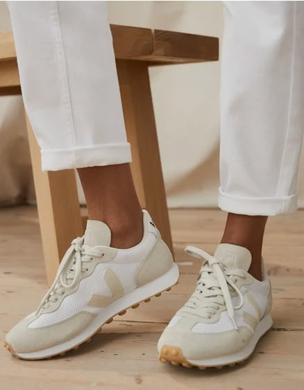 White tennis shoes outfit