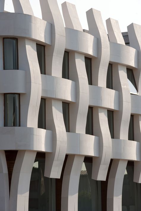 Gallery of Argul Weave / BINAA + Smart-Architecture - 32 Interesting Facades Architecture, Architecher Design, Abstract Buildings Architecture, Parasitic Architecture Concept, Filigree Architecture, Abstract Building Art, Maximalist Architecture, Architectural Facade Design, Irregular Architecture