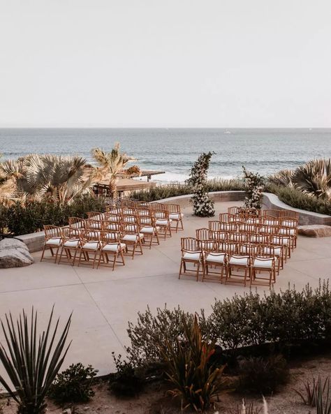 events by bliss. cabo weddings. wedding ideas. bridal inspo. wedding day. destination wedding. wedding decor. wedding inspo. dream wedding. Champagne Wedding Themes, Wedding Table Details, Office View, Day Planning, Beachy Wedding, Tropical Beach Wedding, Dream Wedding Decorations, Destination Wedding Mexico, Cabo Weddings