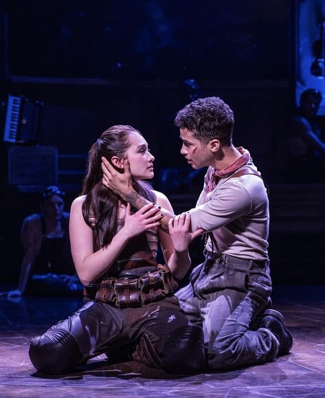 Hadestown Costume, Eurydice Costume, Acedemic Sucess, Eva Noblezada, Musical Theatre Humor, Dance Duo, Theatre Aesthetic, Stage Management, Theatre Acting