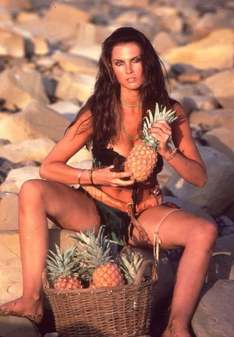 Caroline Munro, Hammer Horror Films, Fantasy Warrior, Hump Day, Female Celebrities, Horror Films, Celebrities Female, Old Hollywood, Beautiful Things