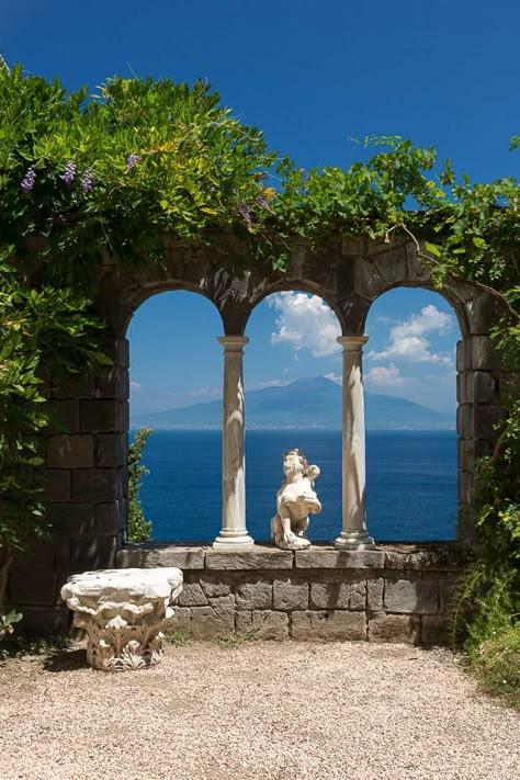 Villa Astor, Mediterranean Backyard, Nordland, Ancient Rome, Beautiful Architecture, Ancient Greece, Pretty Places, Amalfi Coast, Travel Aesthetic