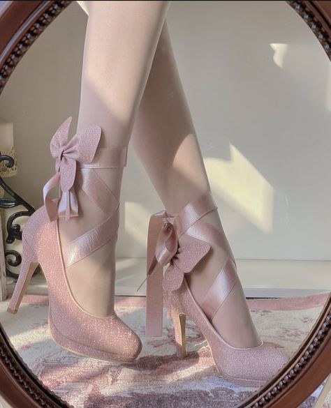 Women French Style, Bow High Heels, Pretty Heels, French Women Style, Cute Shoes Heels, Stunning Shoes, Fancy Shoes, Bridesmaid Shoes, Girly Shoes