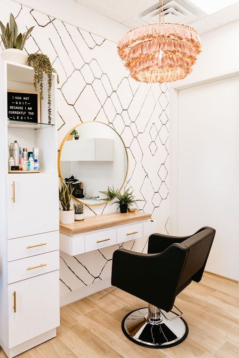 In Home Salon Ideas Small Spaces, Small Salon Suite Ideas, Salon Room Ideas, Artist Office, Salon Decor Studio, Small Hair Salon, Too Legit To Quit, Ideas Decoracion Salon, Hair Salon Art