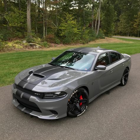 Hellcat Srt, Dodge Charger Hellcat, Charger Srt Hellcat, Modern Muscle Cars, Dodge Charger Srt, Charger Rt, Charger Srt, Dodge Muscle Cars, Zoom Zoom