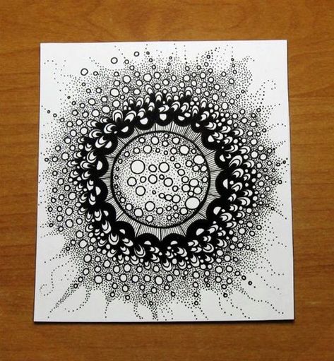 Modele Zentangle, Image Illusion, Zentangle Artwork, Tangle Doodle, Zentangle Designs, Doodle Inspiration, White Drawing, Tangle Art, Tangle Patterns