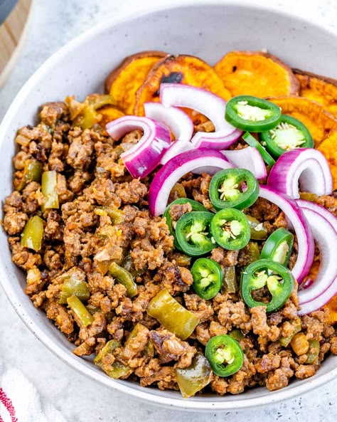 [VIDEO] Sweet Potato Sloppy Joe Bowls Sweet Potato Sloppy Joe, Sloppy Joe Sweet Potato, Sloppy Joe Bowl, Sloppy Joes Bowls, Cleanfoodcrush Recipes, Clean Food Crush Recipes, Homemade Sloppy Joe Recipe, Clean Food Recipes, Sloppy Joe Sauce