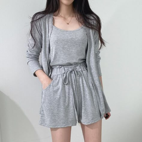 Mode Ulzzang, Pajama Fashion, Korean Fashion Outfits, Sleepwear Fashion, Korean Casual Outfits, Casual Day Outfits, Quick Outfits, Easy Trendy Outfits, Cute Comfy Outfits