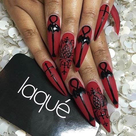 Red And Black Nail Art, Red And Black Nail, Goth Nail Art, Gothic Nail Art, Black Halloween Nails, Witchy Nails, Halloween Acrylic Nails, Valentine Nails, Gothic Nails