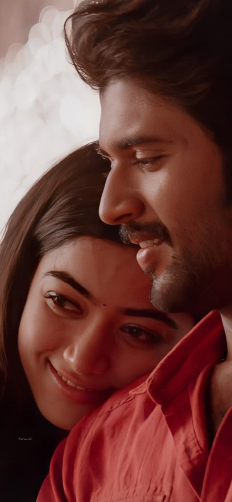 Couple Pic Hd, Baby Murugan Paintings, Baby Murugan, Dear Comrade, Cute Movie Scenes, Cute Love Photos, Vijay Devarakonda, Movie Pic, Rashmika Mandanna