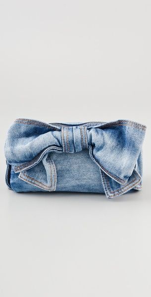 Denim Bows, Denim Clutch, Bow Clutch, Red Valentino Shoes, Denim Purse, Denim Projects, Denim Bags, Bow Bag, Denim Ideas